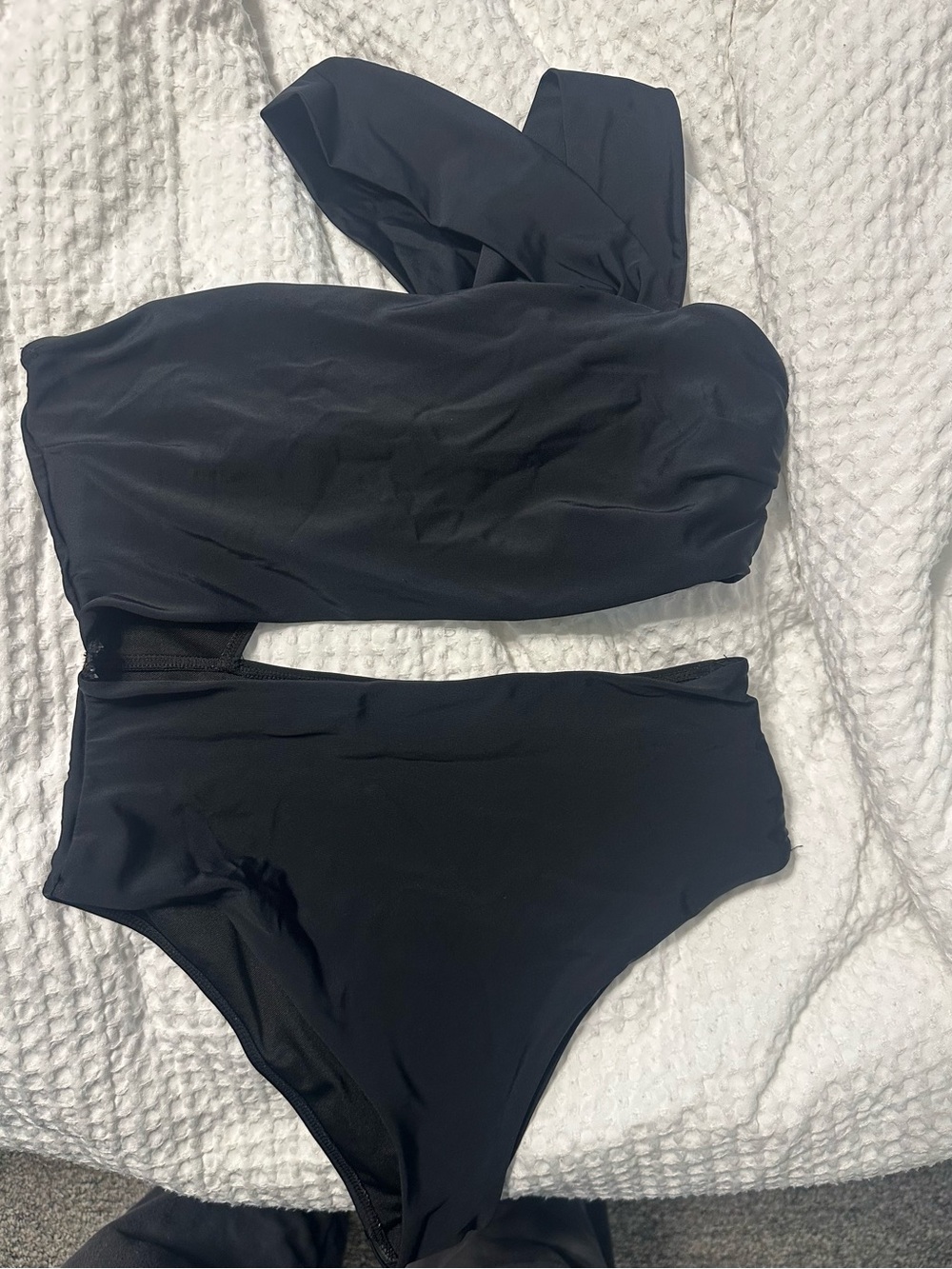 SHEIN Black One-Shoulder Two-Piece Bikini Set
